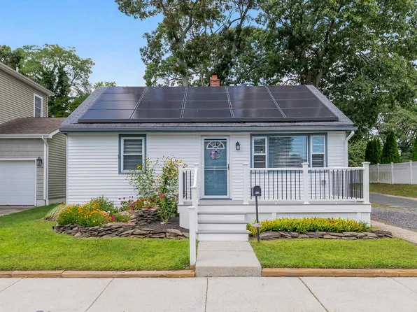 649 4th St, Somers Point, NJ 08244