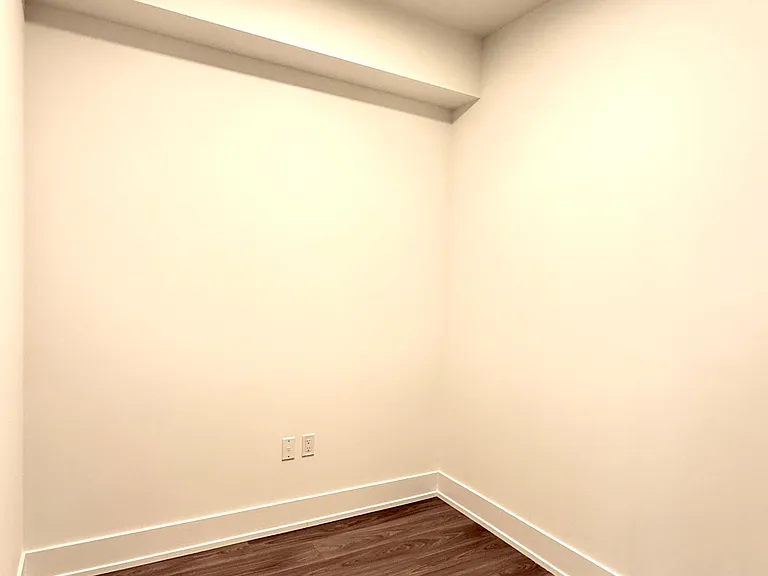 858 Dupont St #708 — Photo 13