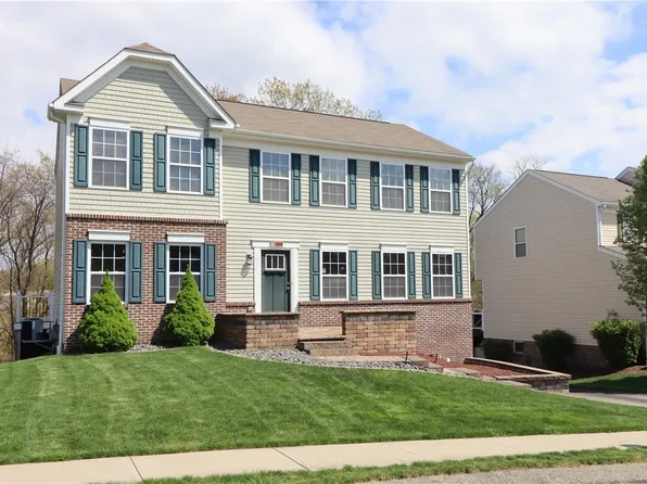 206 Chinkapin Dr, Natrona Heights, PA 15065