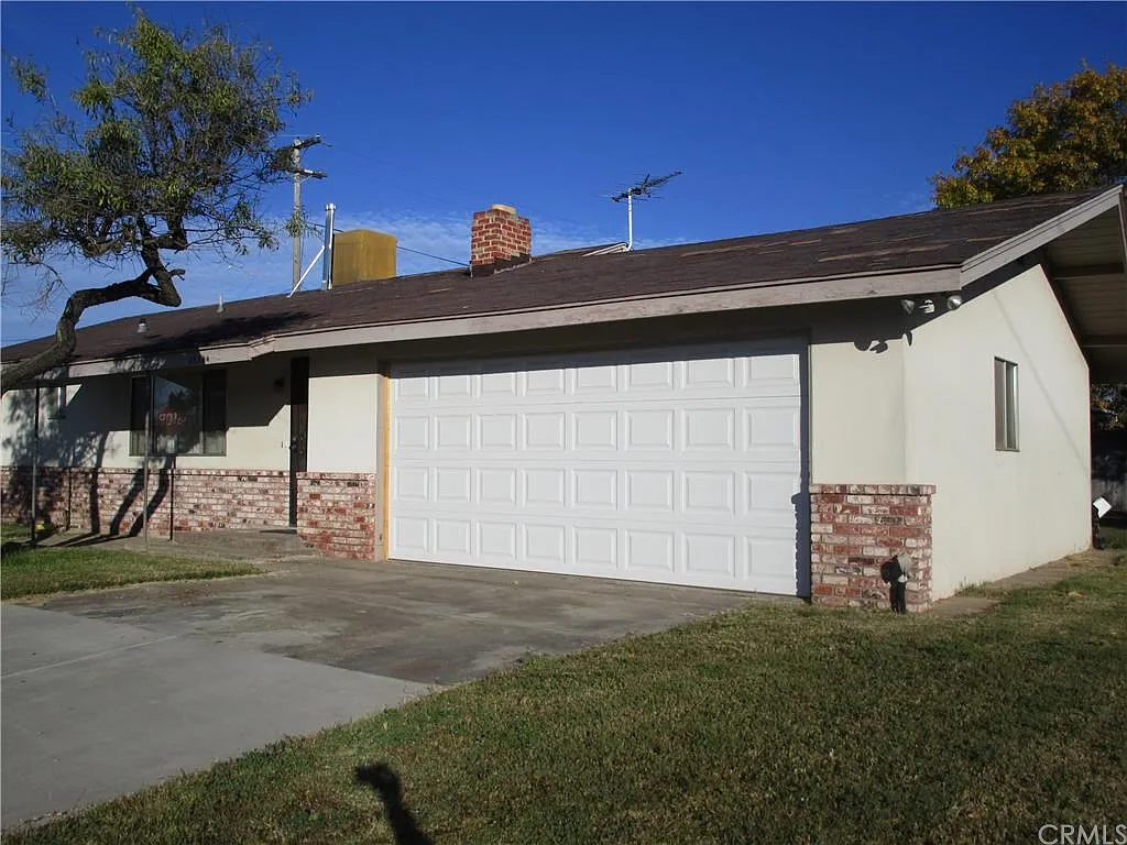 6634 Cypress Ave photo 1