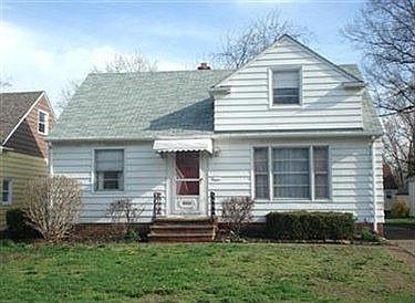 5th image of 25501 Drakefield Ave