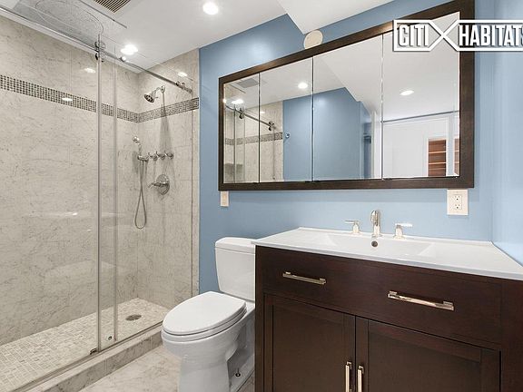 5th image of 150 E 85th St APT 14B