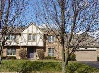 735 Oxborough Dr, Perrysburg, OH 43551