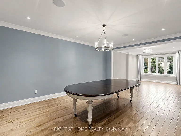 67 Bonnyview Dr — Photo 9