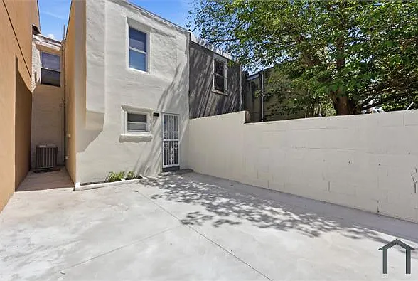 1928 Latona St — Photo 16