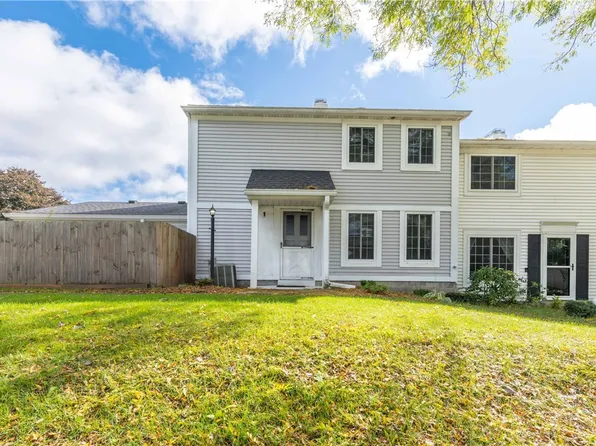 160 Greenway Blvd, Churchville, NY 14428