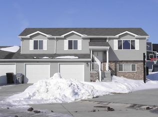 65 Tall Grass Cir, Bennet, NE 68317