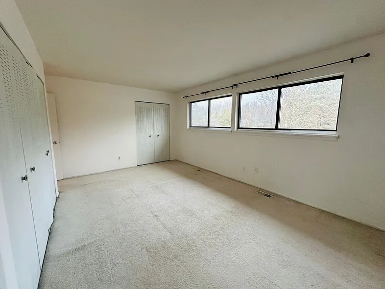 795 Watersedge Dr — Photo 14