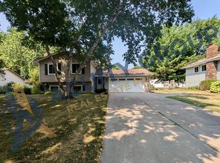 10207 Pilgrim Ln N, Maple Grove, MN 55369