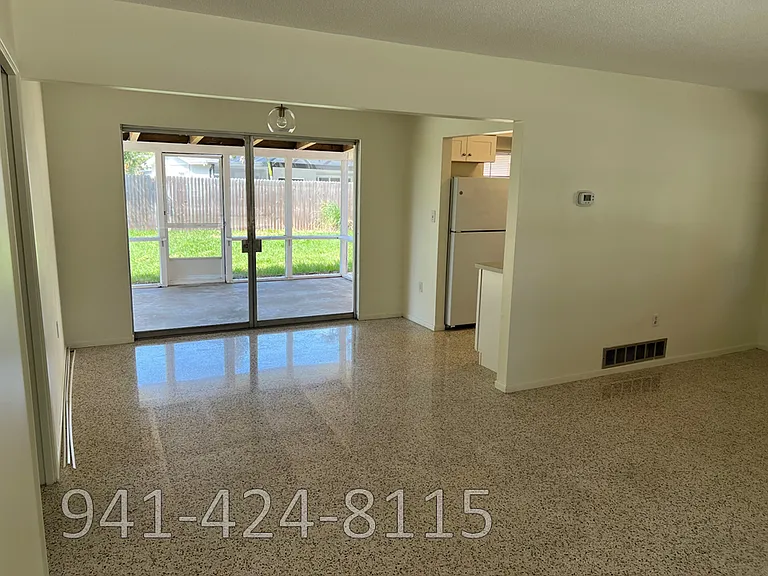 2503 Hibiscus St — Photo 6