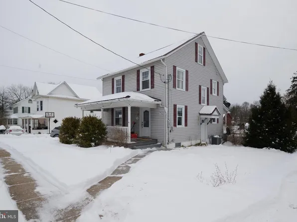 127 E Aaron Sq, Aaronsburg, PA 16820