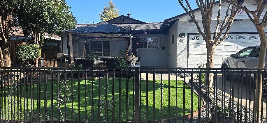 1st image of 1660 Cunningham Ave