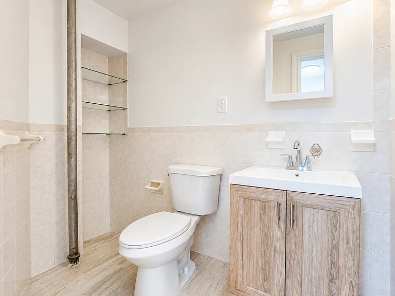 461 Pulaski St #1B — Photo 6