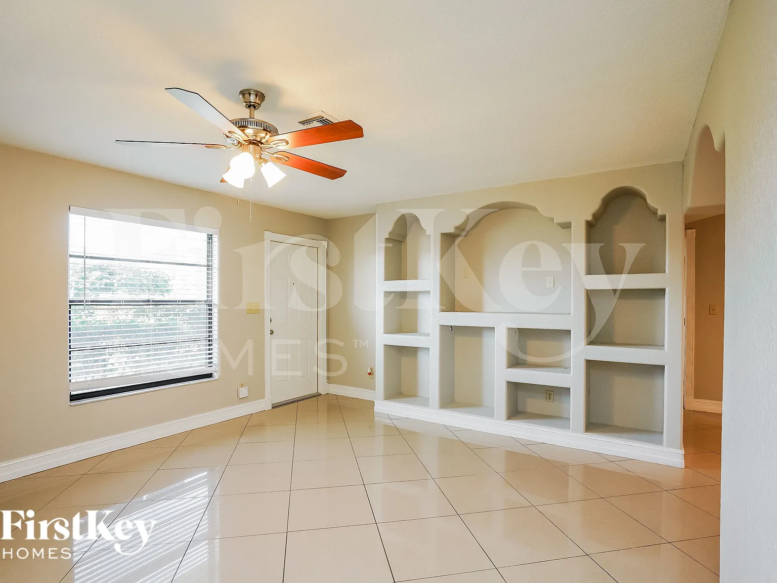 3 bed, 2.0 bath, 1238 sqft, $1,355 — Photo 3