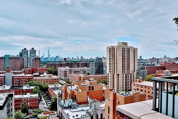Rented by R New York | media 24