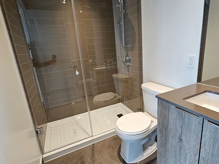 448 Burnhamthorpe Rd W #4201 — Photo 16