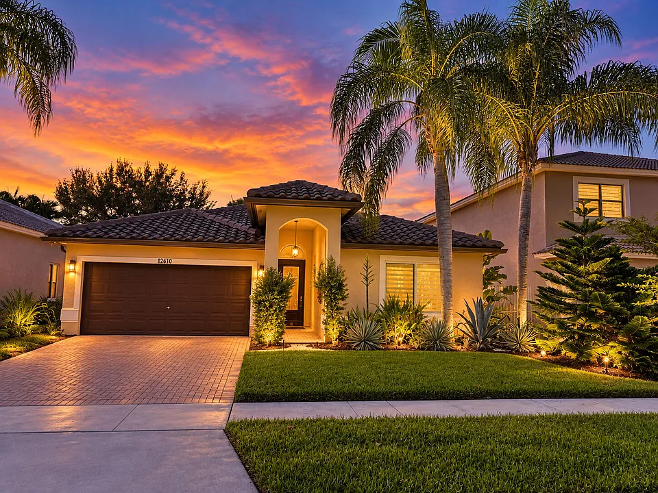 17030 NW 19th Ct