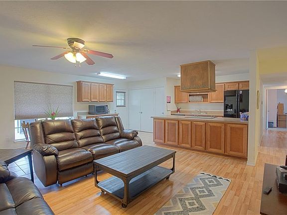 5th image of 4329 Martindale Dr