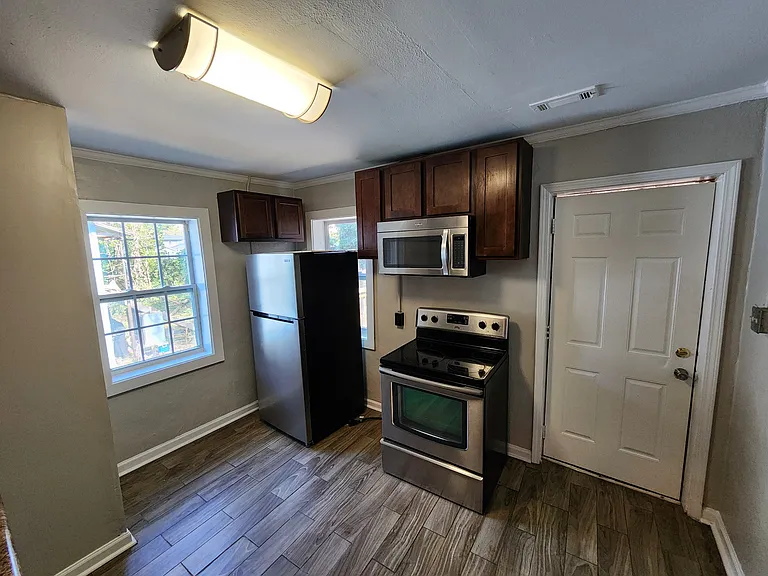 543 Oliver St NW #1B — Photo 7