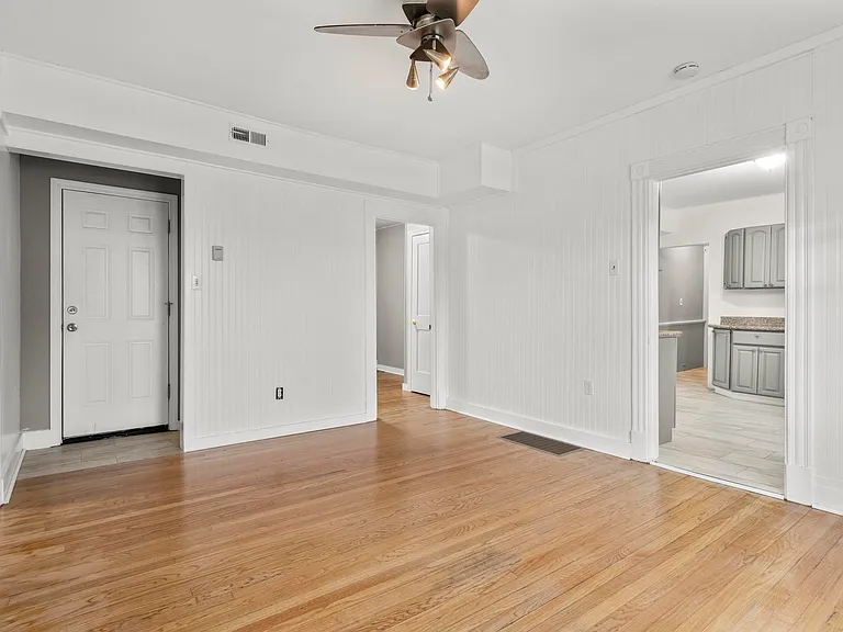 20 Violet St #2 — Photo 11