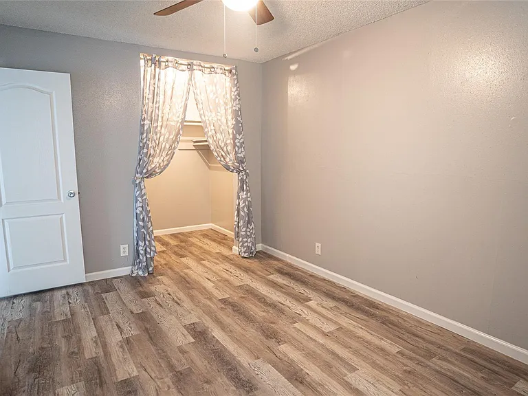 3003 Parker Ln #D — Photo 14