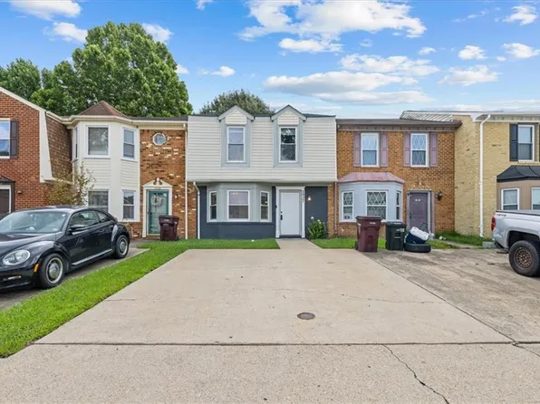 1927 Candlelight Dr, Chesapeake, VA 23325