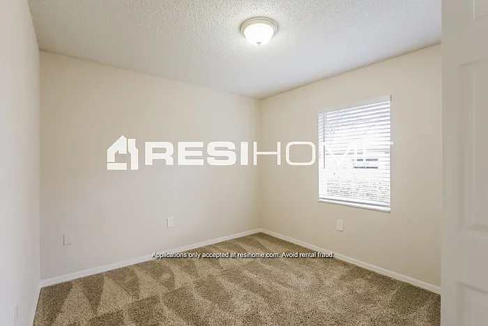 8000 Glenridge Loop W — Photo 10