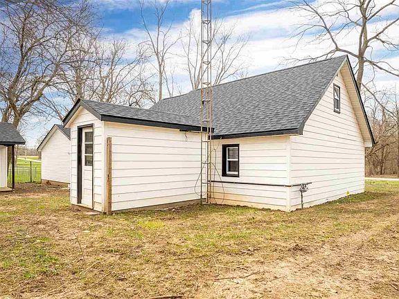 4th image of 1317 Kellam Rd