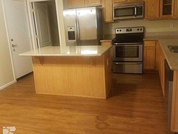 3rd image of 3718 E Yorkshire Cir