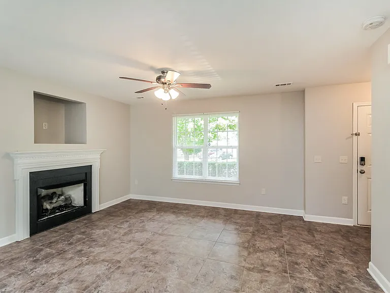 2648 Reid Park Ln — Photo 6