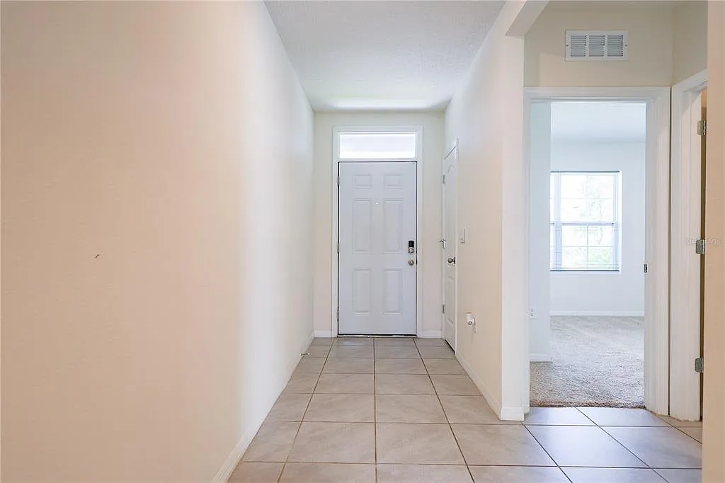 4 bed, 2.0 bath, 1846 sqft, $2,200 — Photo 3