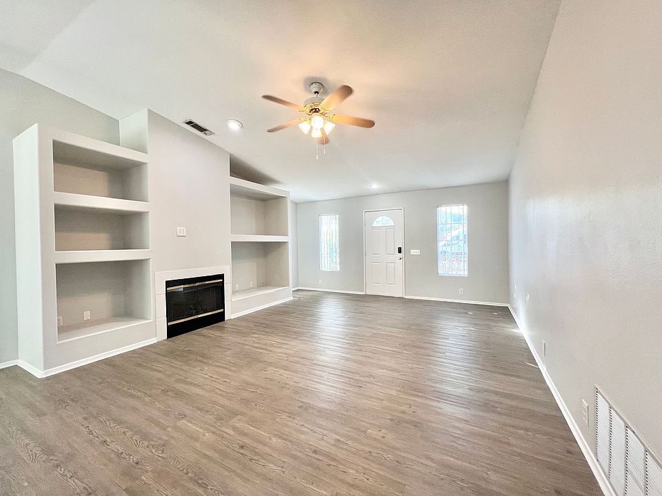 1st image of 44840 Ramona Ave