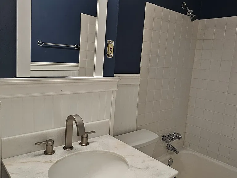 1 Glen Elm Dr #9 — Photo 7