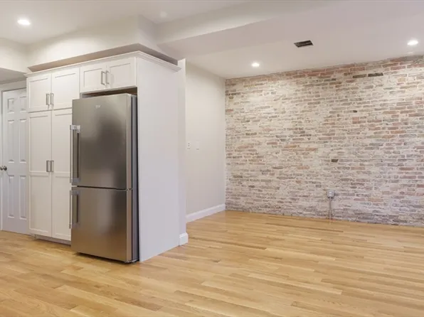 217 W 9th St #2, South Boston, MA 02127