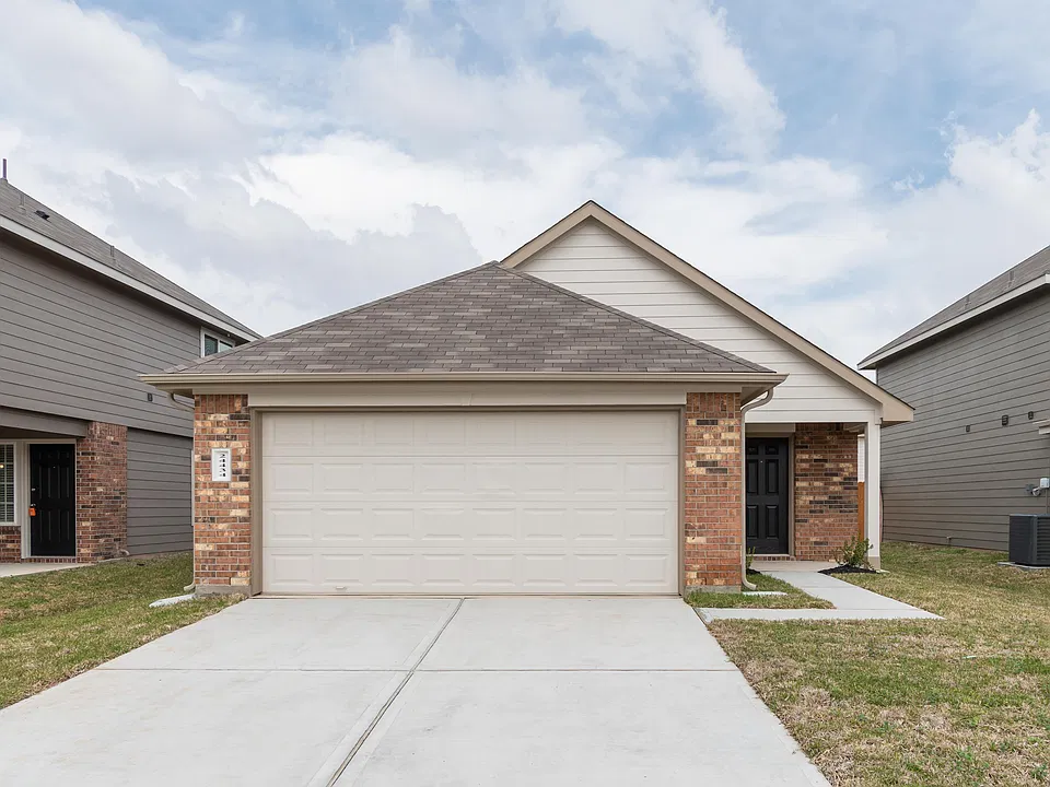 24434 Bella Carolina Ct