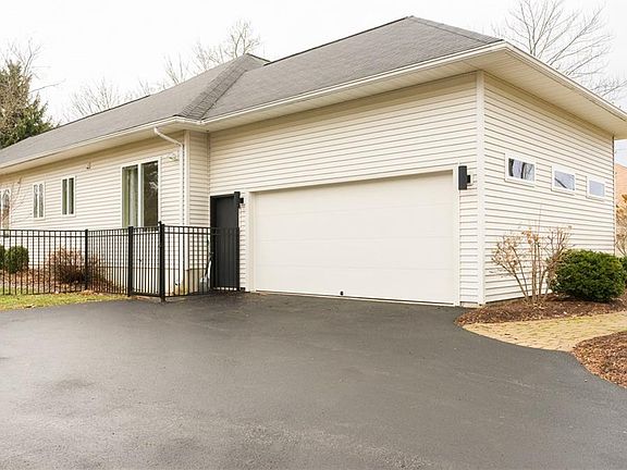 2nd image of 5127 Prairieview Dr