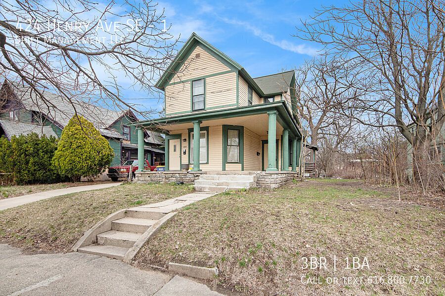 1st image of 424 Henry Ave SE #1
