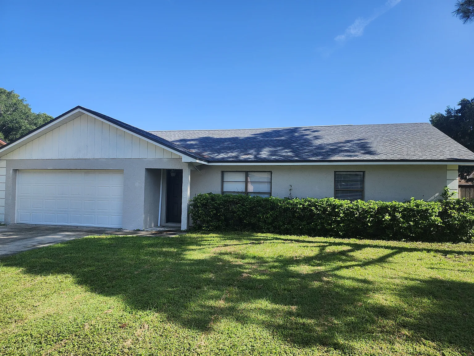 3 bed, 1611 sqft, $2,200 — Photo 1