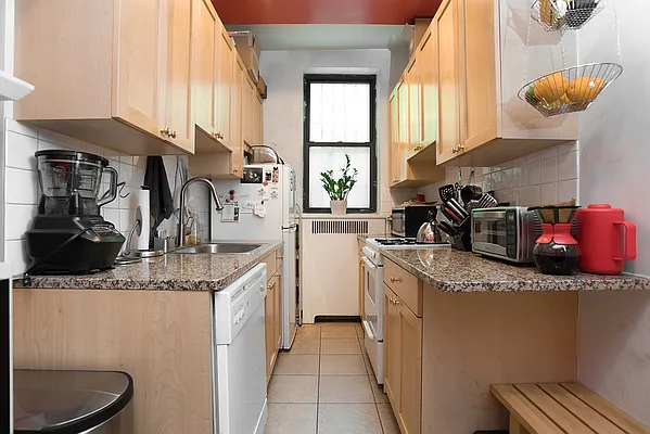 Rented by Emor Management Inc. | media 6