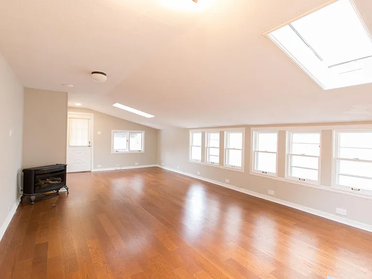 2184 Techny Rd — Photo 6