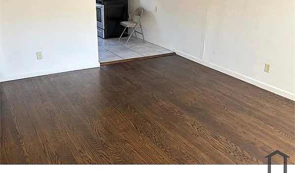 2 bed, 750 sqft, $2,600 — Photo 2