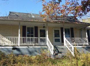 302 Stacy Lane Rd, Irvine, KY 40336