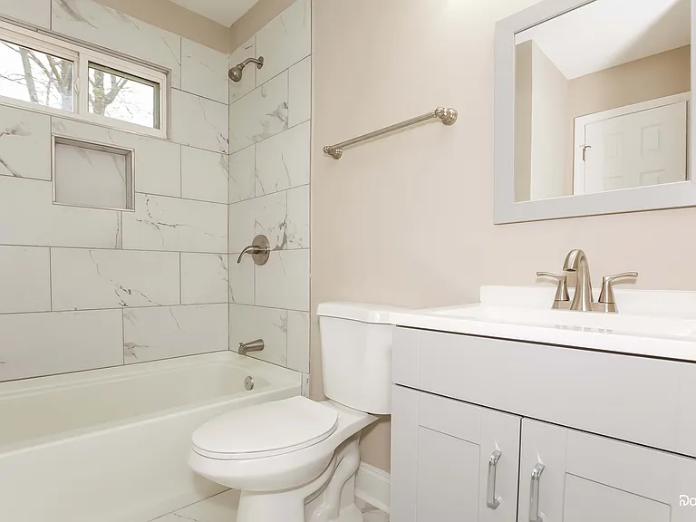 1700 Dixon Rd — Photo 10
