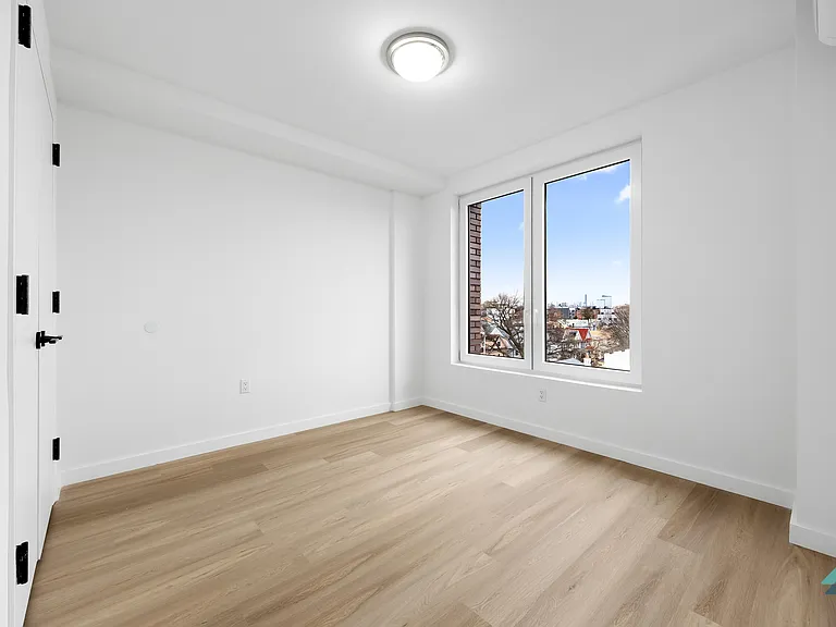 3510 Glenwood Rd #5H — Photo 10