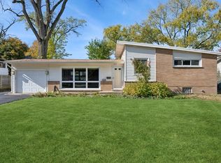 736 Pine St, Deerfield, IL 60015