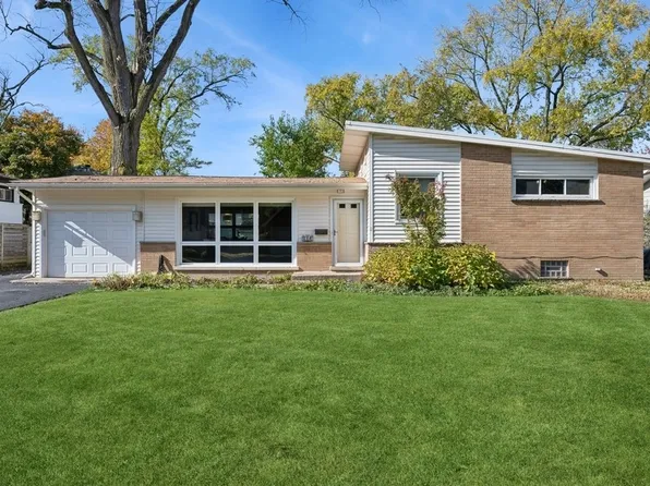 736 Pine St, Deerfield, IL 60015