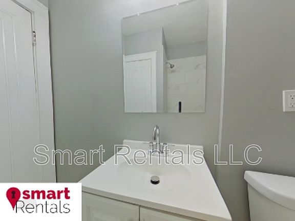 3rd image of 4431 S Grand Blvd #1F