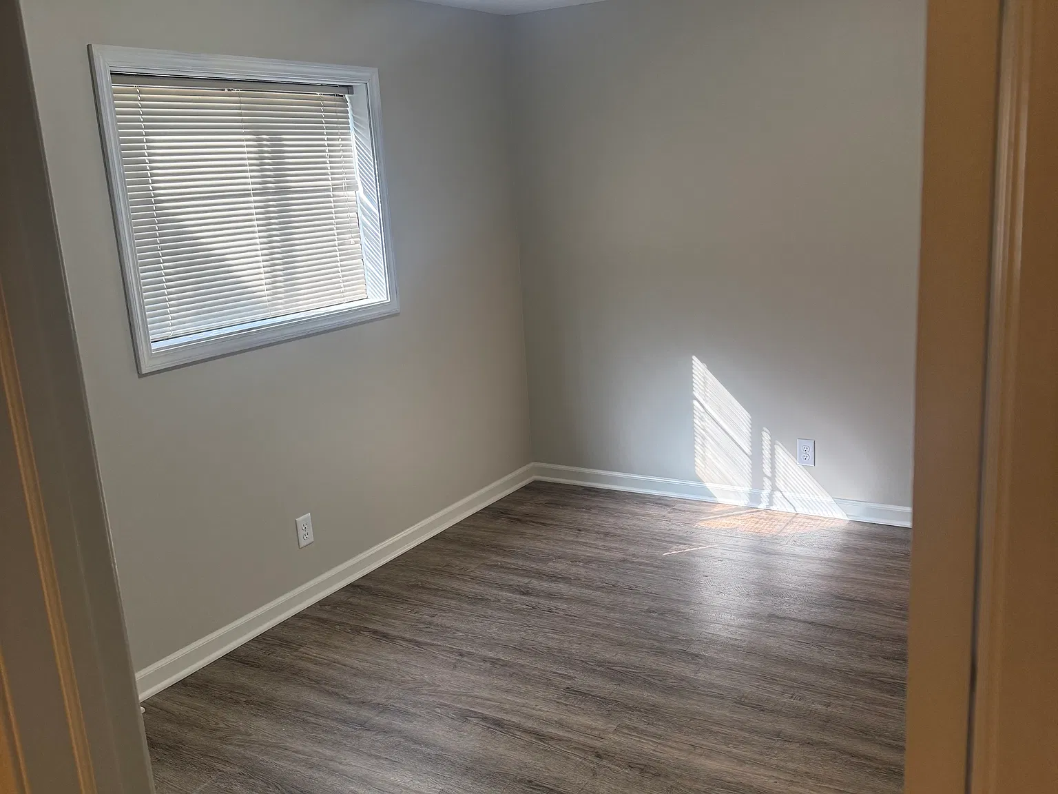 3 bed, 2.5 bath, 1600 sqft, $1,900 — Photo 2