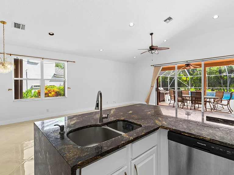21698 Abington Ct — Photo 16
