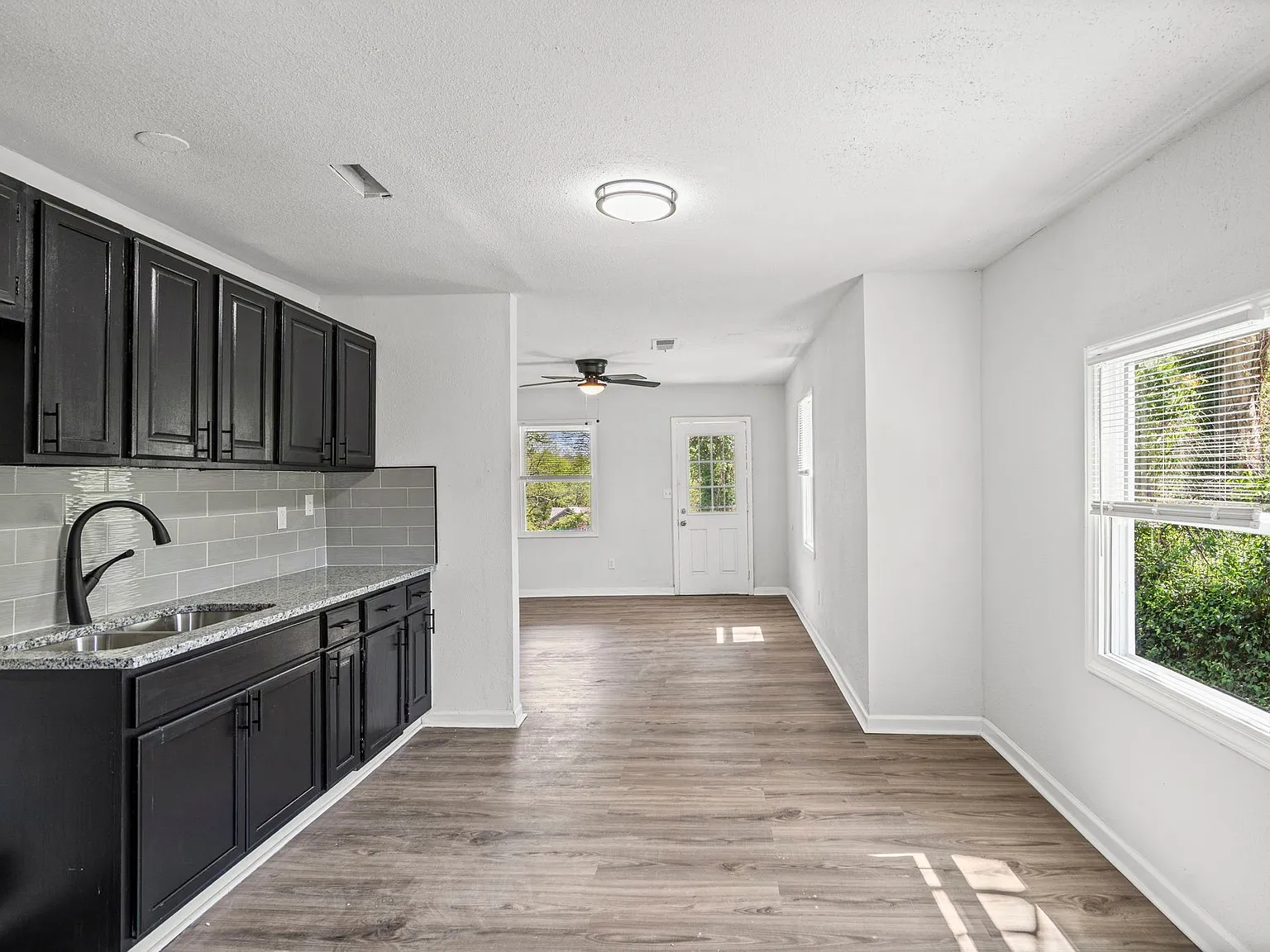 3 bed, 2.0 bath, $1,650 — Photo 3